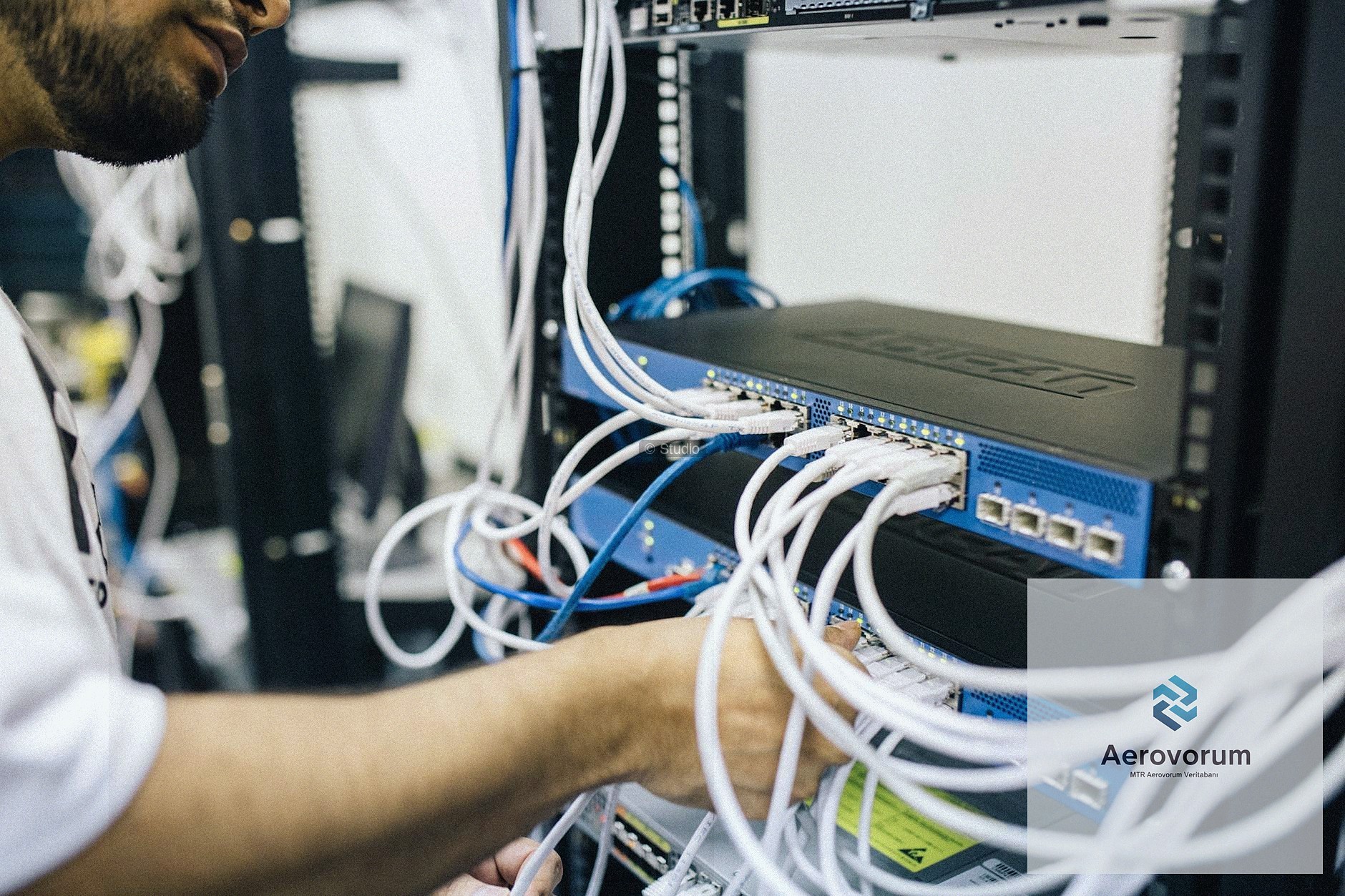 Büyük Veri Analitiği İçin Güçlü Veritabanı Altyapısının Önemi - section 1